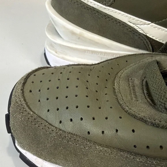 Nike Waffle One Leather Medium Olive Size 9.5 - Picture 5 of 16